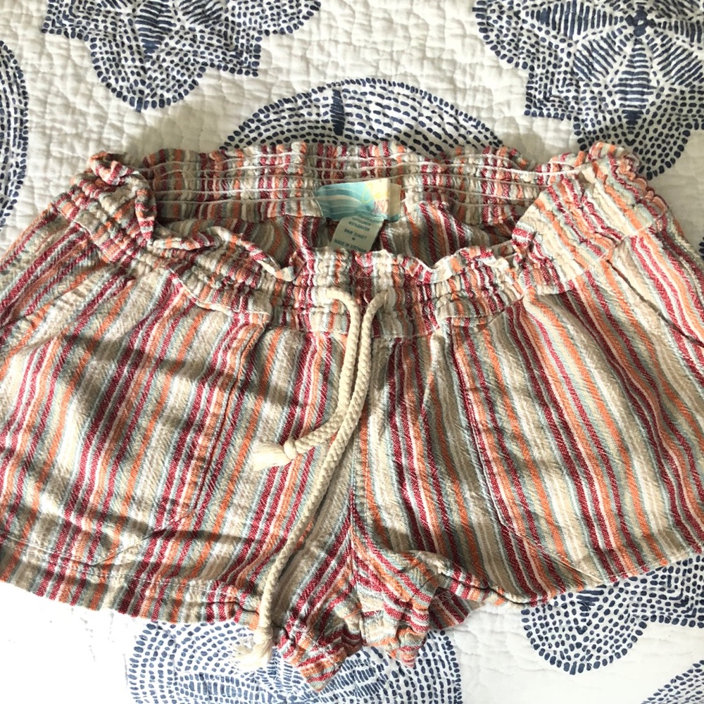 Cute tie linen shorts